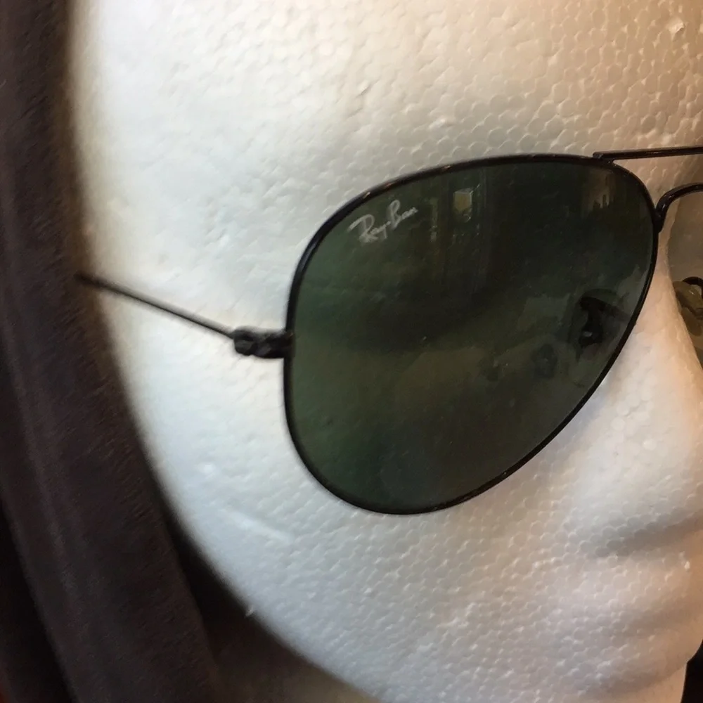 Ray-Ban 3025 aviator large metal frames, black